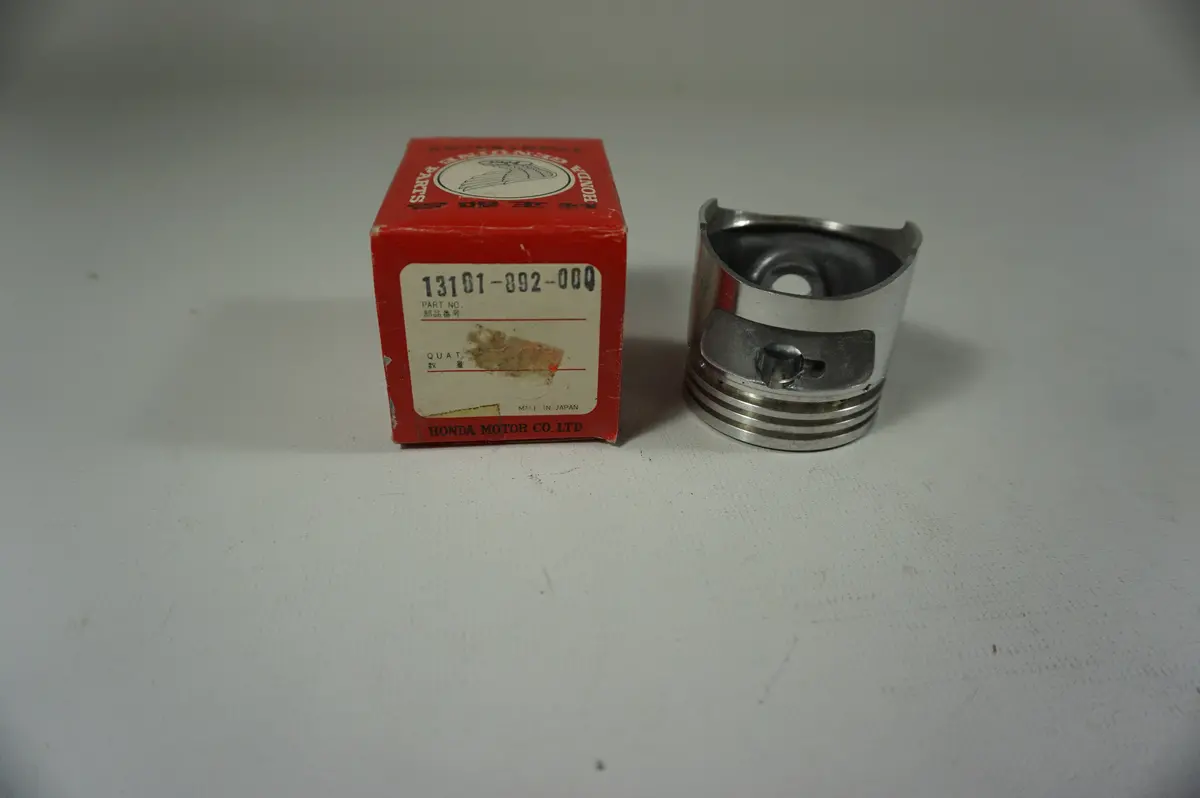 Honda 13101-892-000 Piston 1