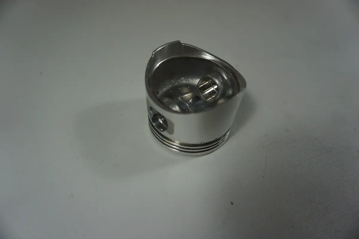 Honda 13101-881-000 Piston 1