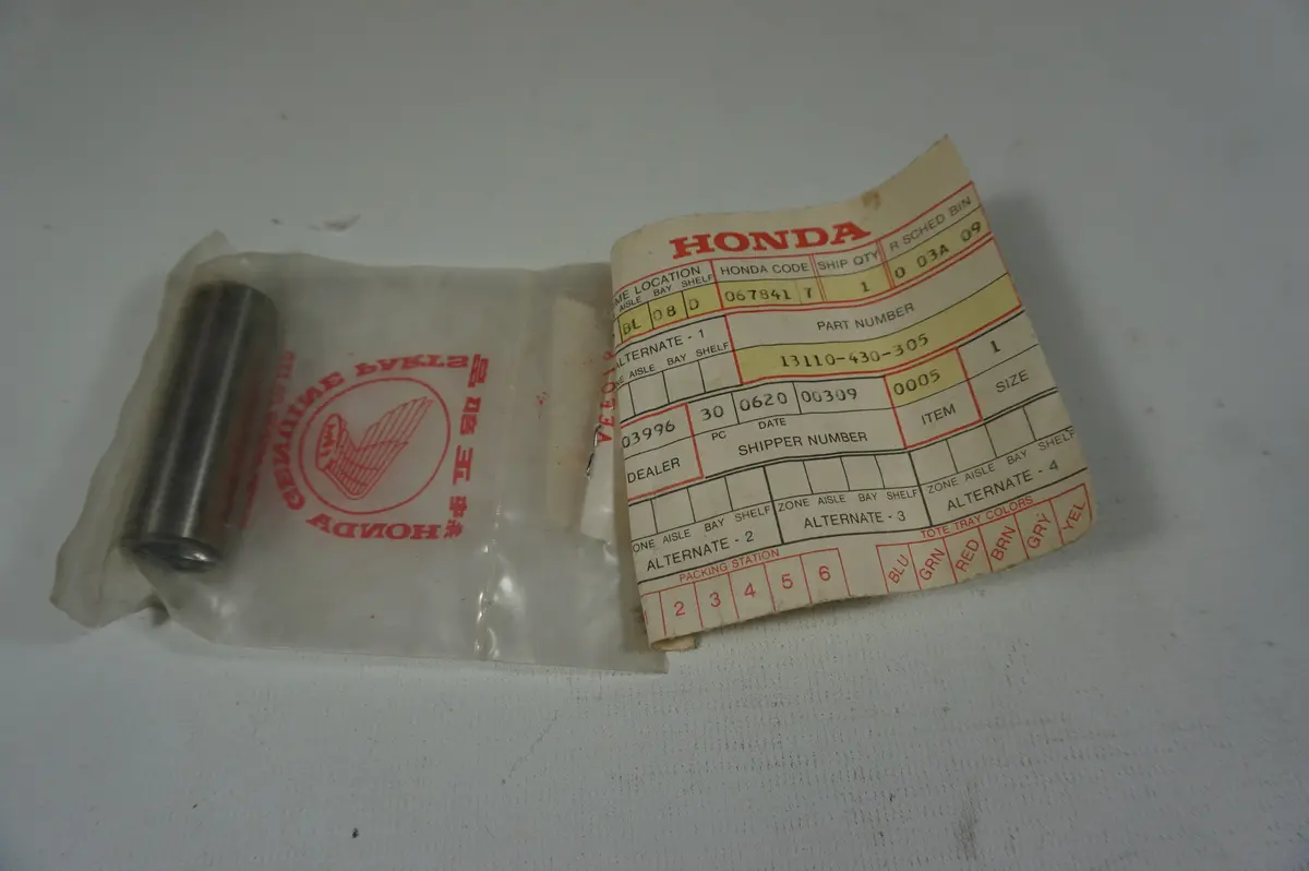 Honda 13110-430-305 Piston Pin 1