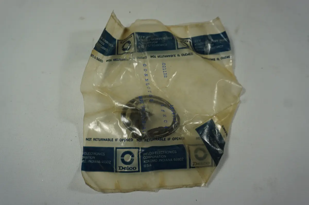 Delco 6459359 Connector 1
