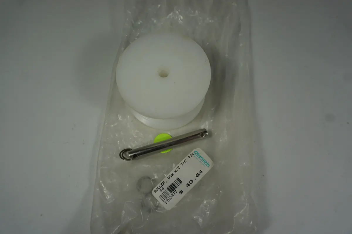 Bayliner 1703477 Anch Roller 1