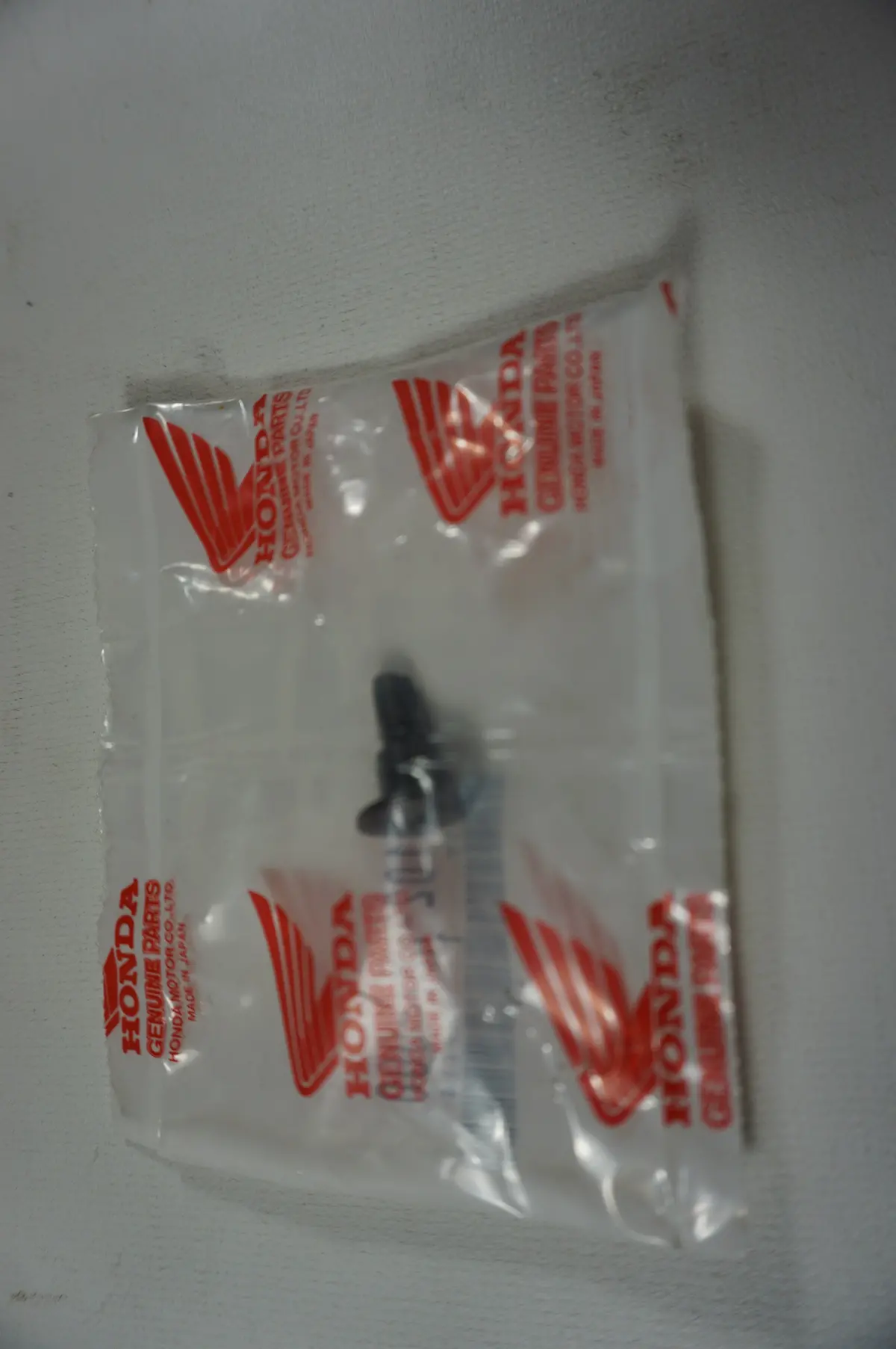 Honda 90102-Hm7-000 Screw 1