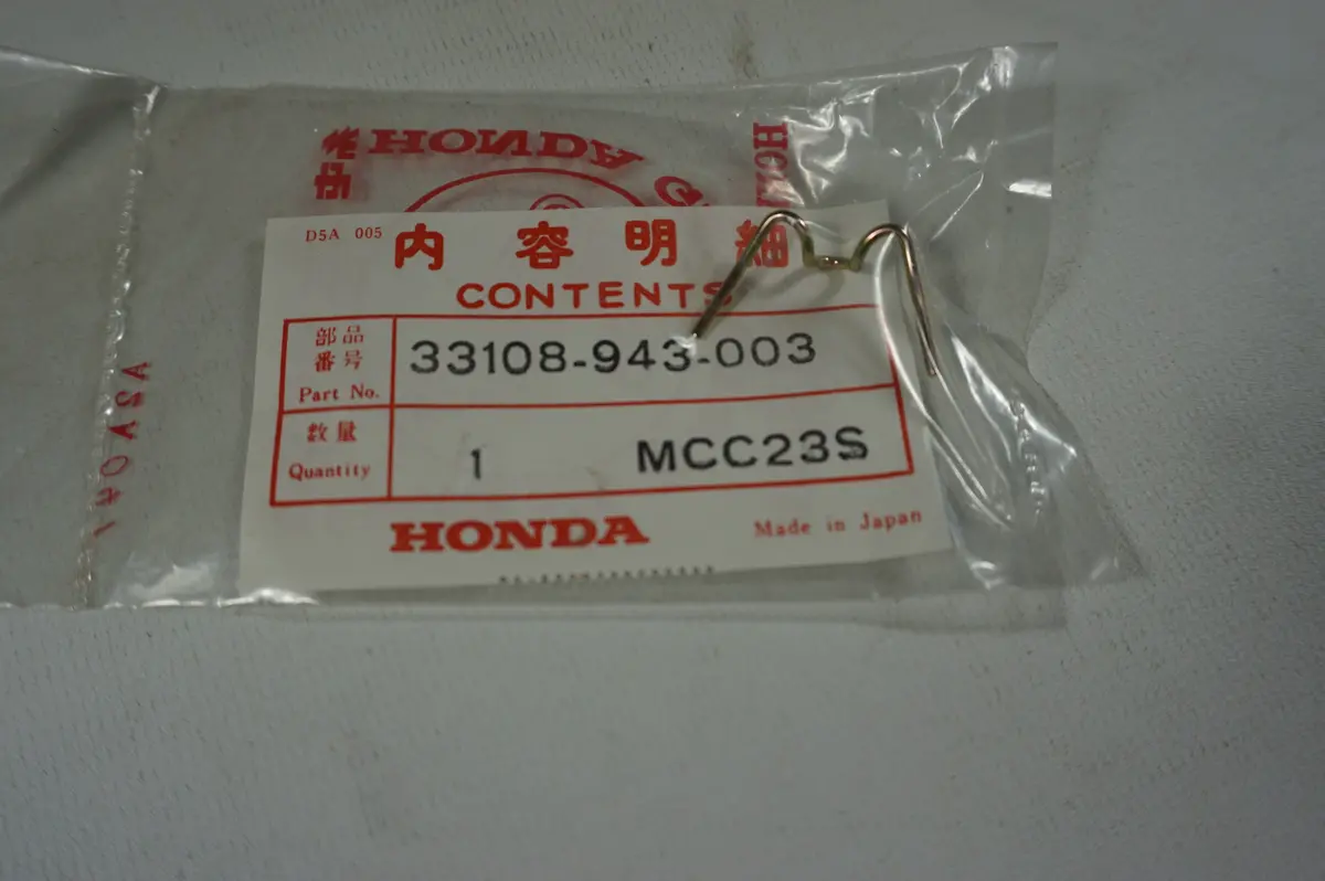 Honda 33108-943-003 Spring Holder 1
