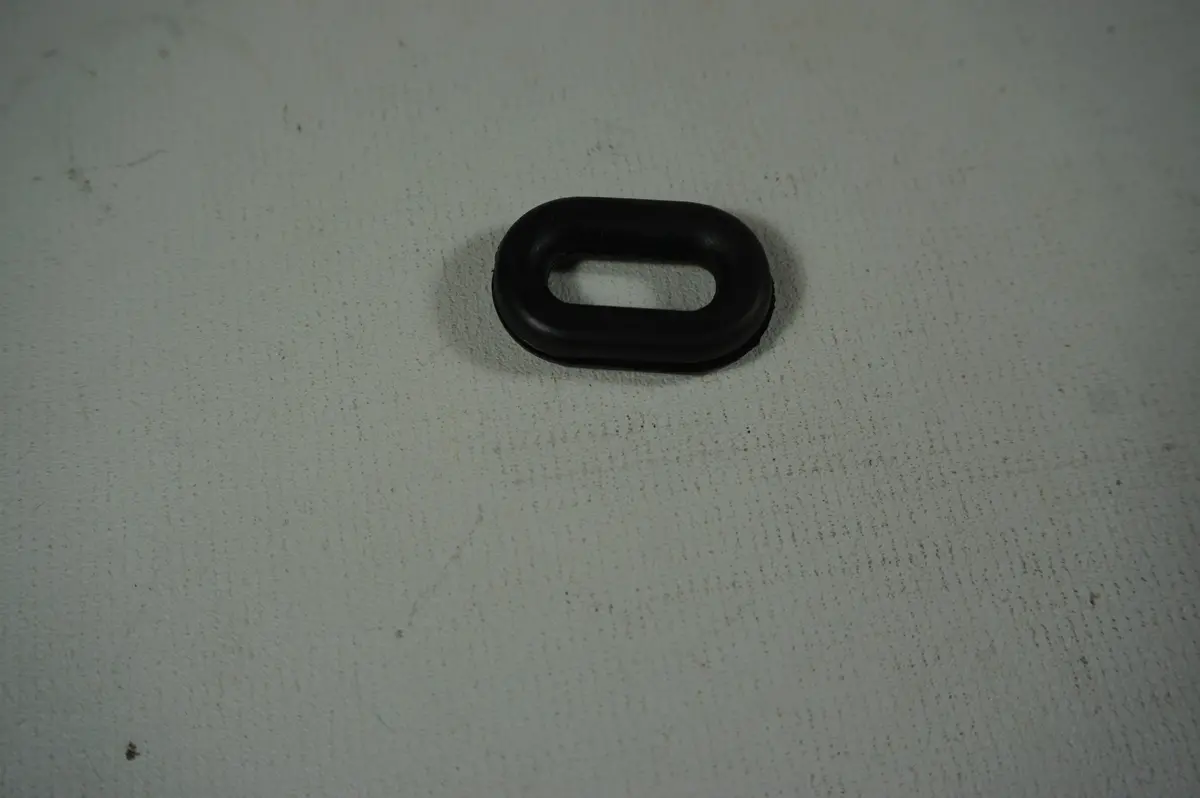 Honda 17247-303-000 Grommet 1