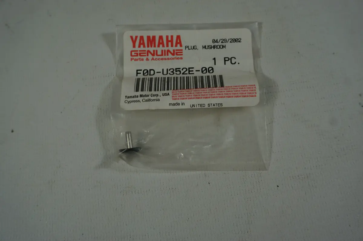 Yamaha F0d-U352e-00 Plug 1