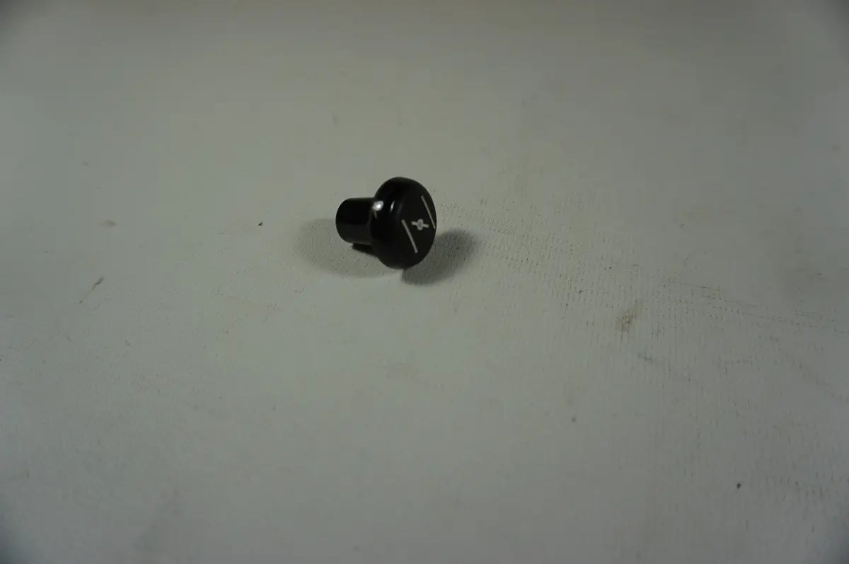 Yamaha Eu0-67243-00 Choke Knob 1