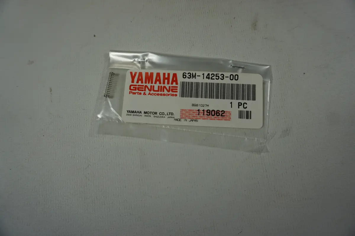 Yamaha 63M-14253-00 Spring 1