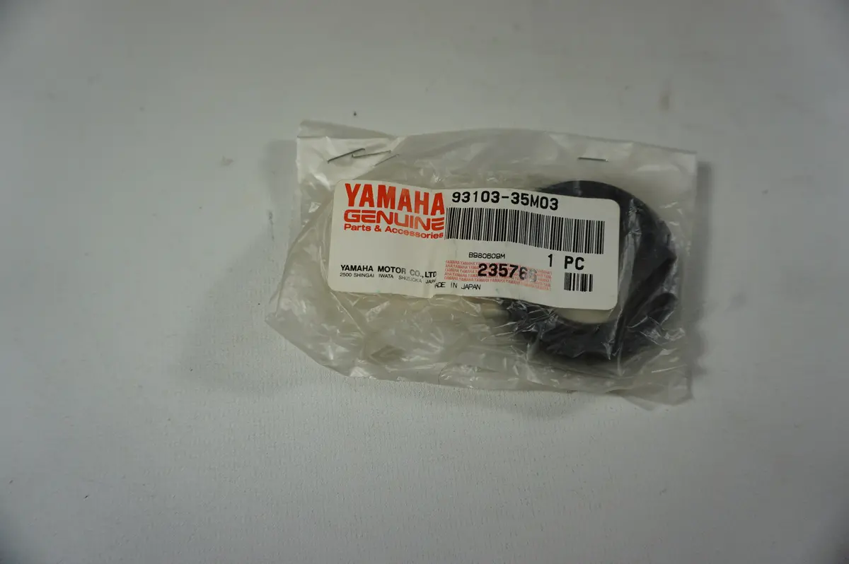 Yamaha 93103-35M03 Oil Seal 1
