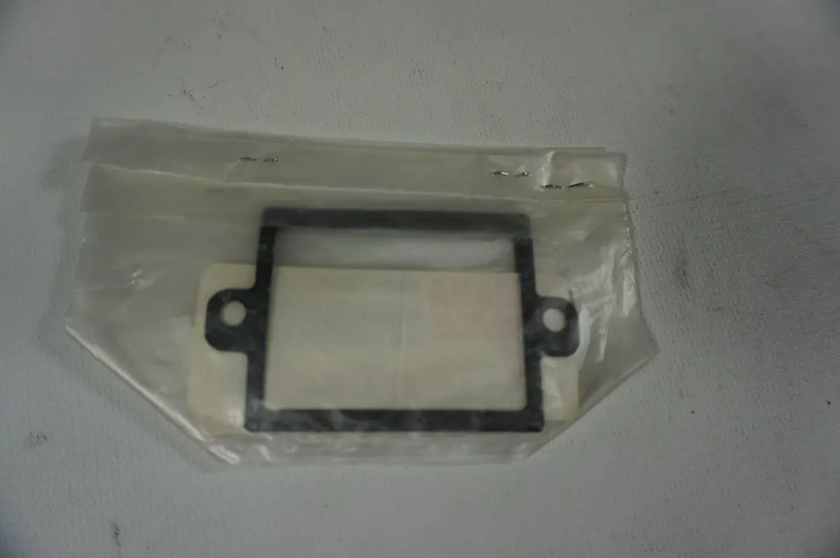 Yamaha 6M6-13621-A1 Gasket 1