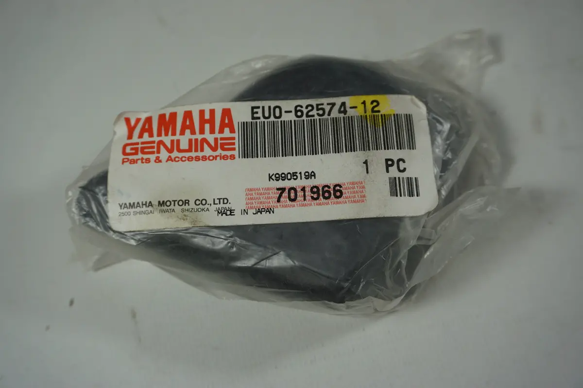Yamaha Eu0-62574-22 Strn Cap 1