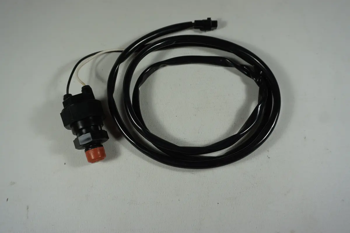 Yamaha Eu0-68347-00 Engine Switch 1