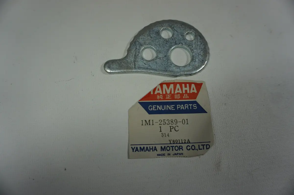 Yamaha 1M1-25389-01 Chain Puller 1
