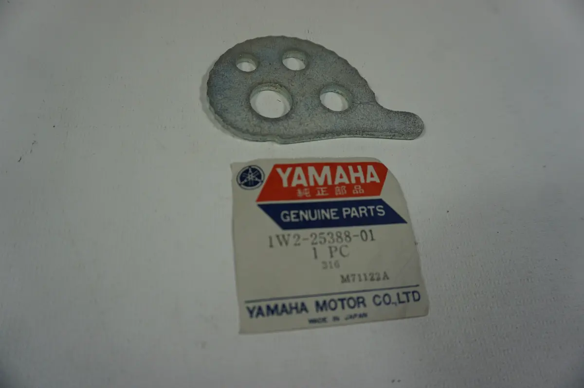 Yamaha 1W2-25388-01 Chain Puller 1