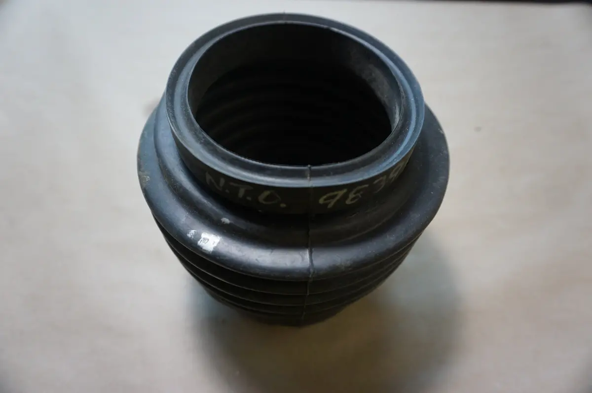 Omc 983973 Bellow 18-2765 (New Take Off Part Please Read Details Below) 1