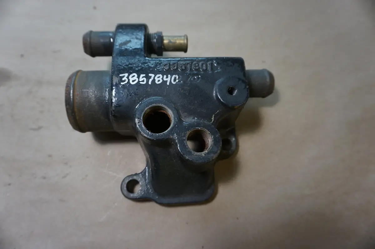 Omc 3857840 Housing 3860841 (Used Item Please Read Details Below) 1