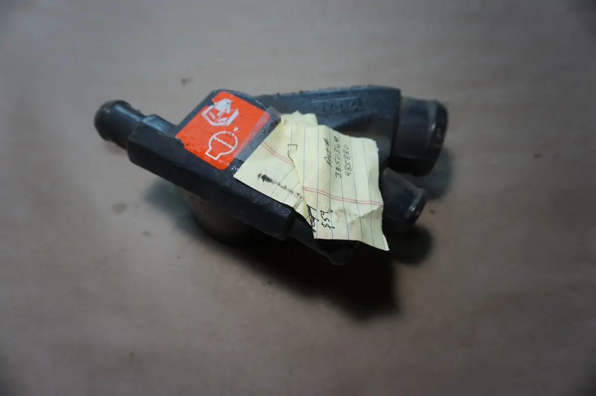 Omc 910179 Housing 3850360 985880 (Used Item Please Read Details Below) 1