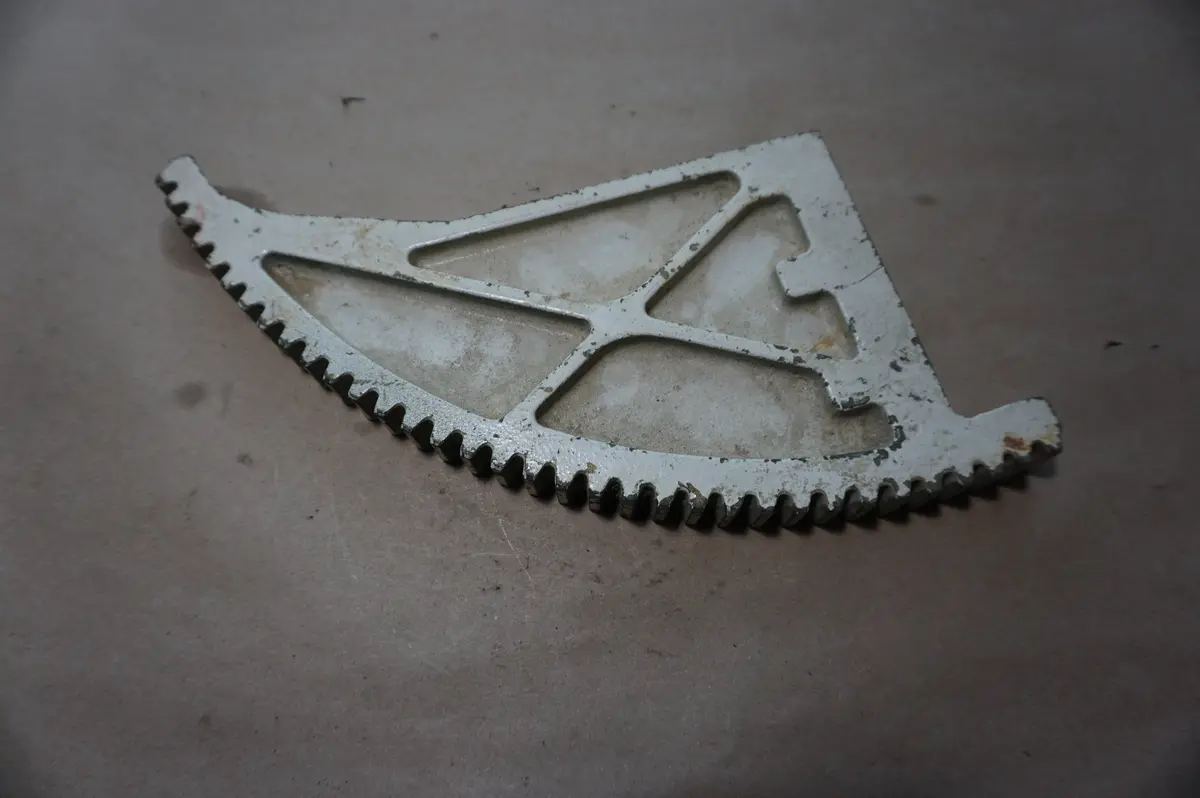 Omc 313223 Tilt Gear (Used Item Please Read Details Below) 1