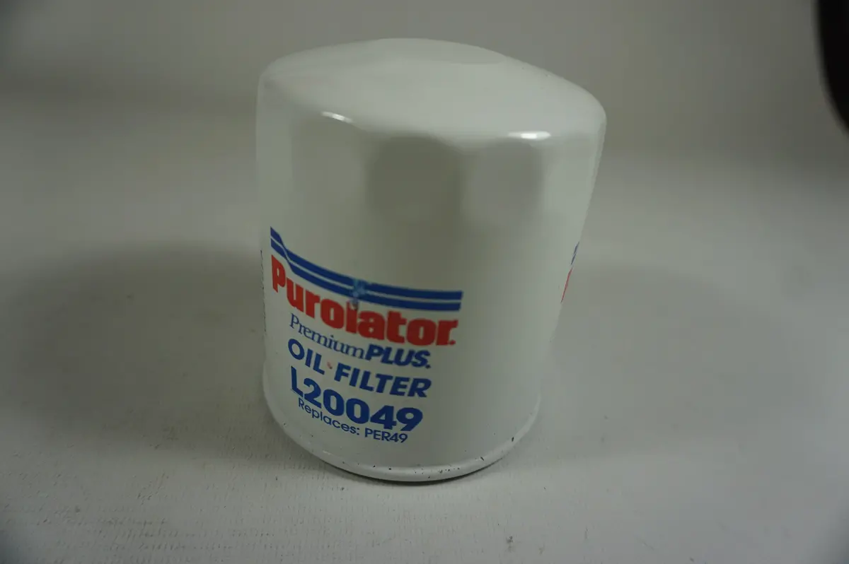 Purolator L20049 Oil Filter 1