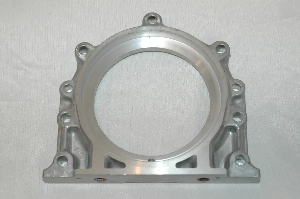 Hino Diesel Retainer Oil Seal 11380-1040  B 1