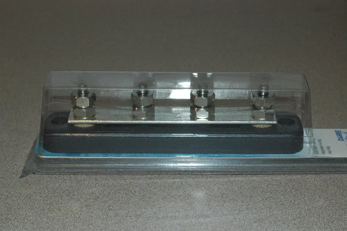 Sierra Fs46250 150 Amp 4 Gang Common Bus Bar 1