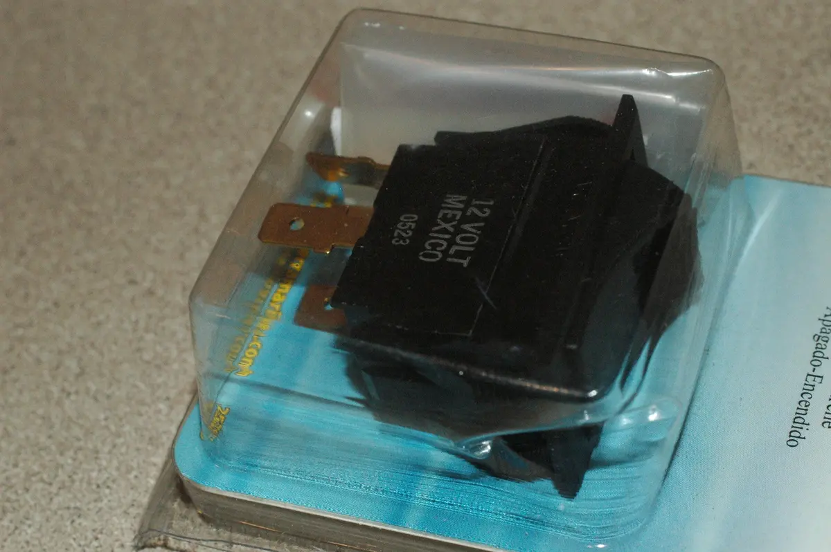 Sierra Rk 19510K Illuminated Lighted Rocker Switch Changeable Colored Lenses 1