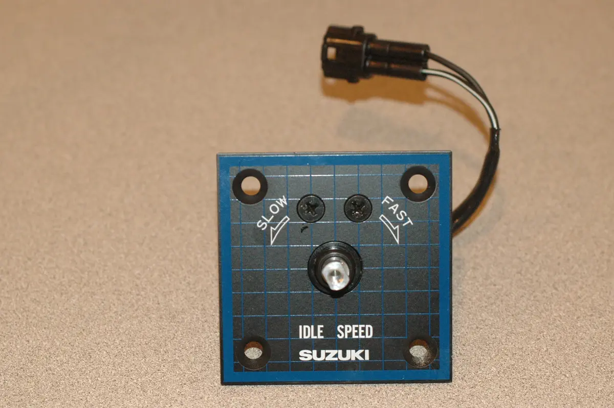 Suzuki 37901-87D00 Idle Speed Control 37901-94700 (Missing Knob) 1