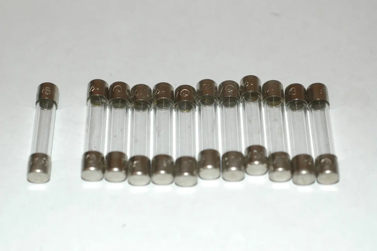 Cooper Bussmann Bk/Agc-1/2 Glass Buss Fuse .5 Amp 250 Max Volts One Dozen 1