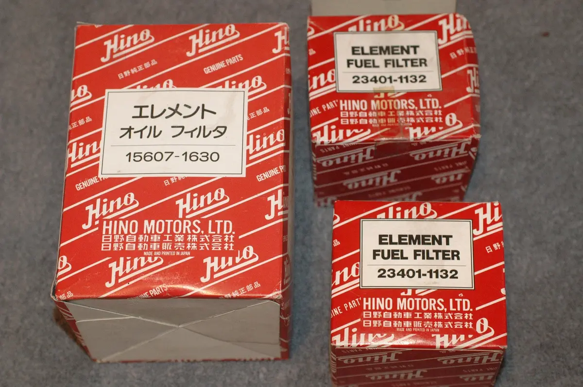 Hino 15607-1630 Oil Filter And Two (2) 23401-1132 Fuel Filters 1
