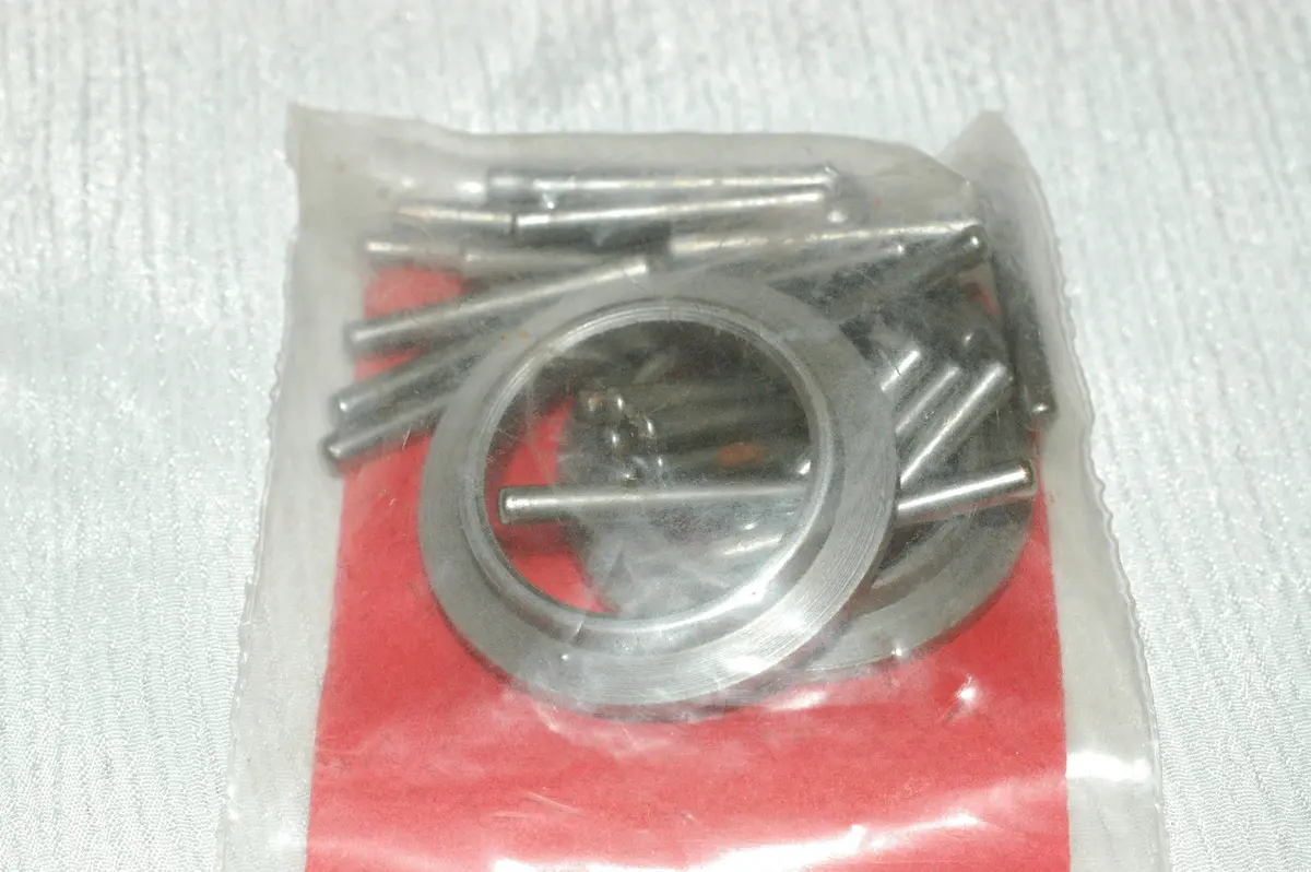 Wiseco W5217 Wrist Pin Bearing Kit Omc 395627 Glm 16220 Sierra 18-1374 1