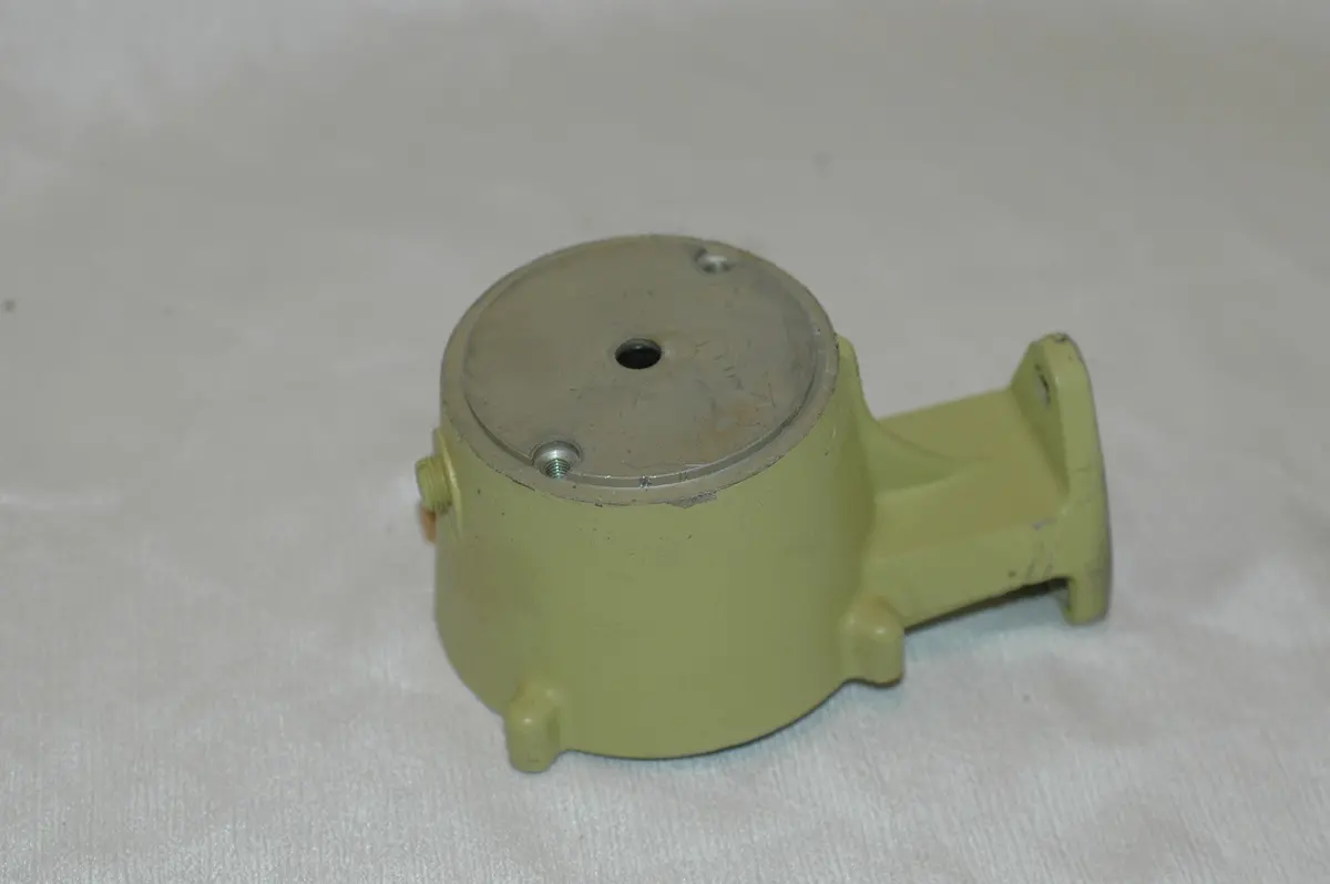 Mercury Marine Quicksilver 392-2530 Reservoir 1