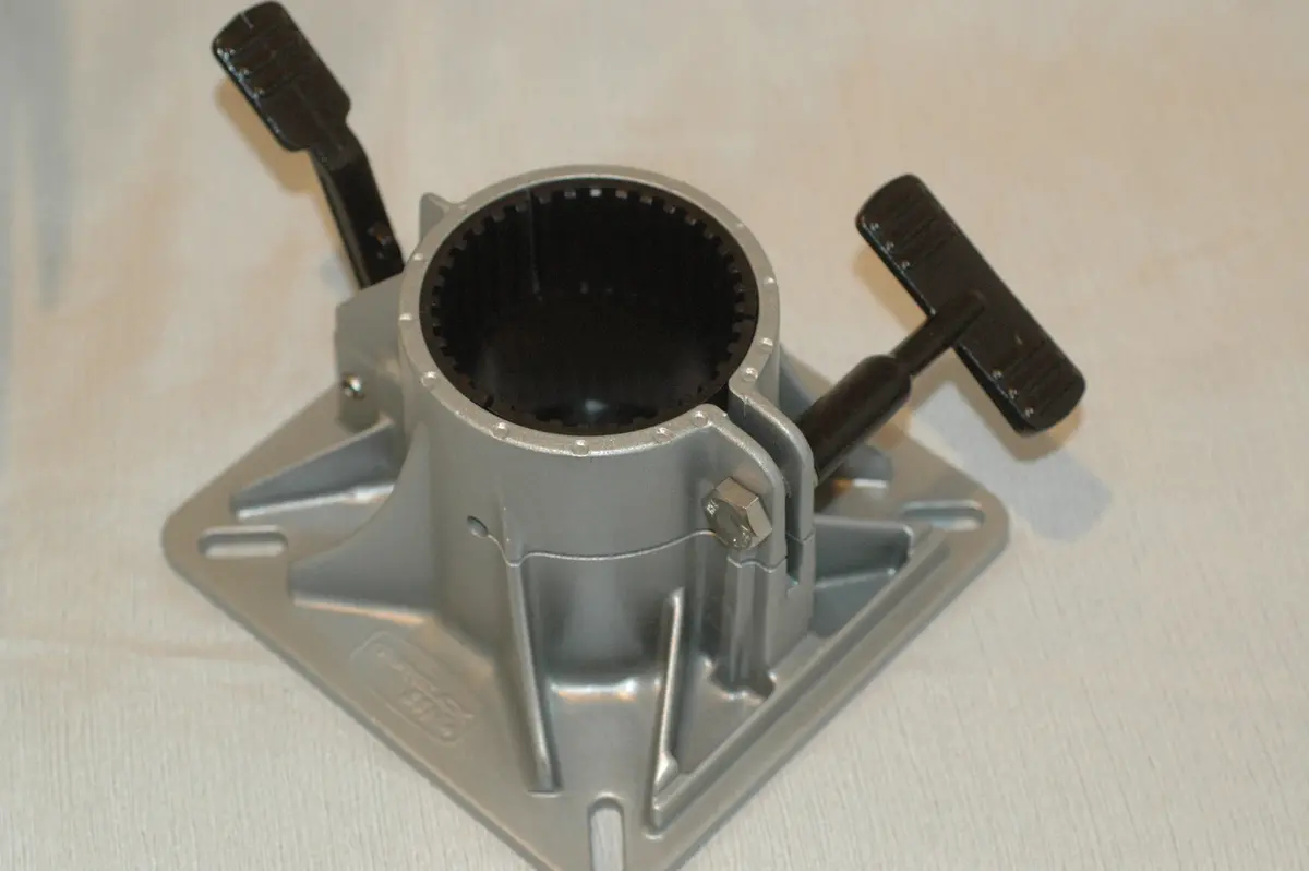 Garelick 99026 Seat Swivel Spider Mount For 2 7/8" Diameter Ribbed Posts 1