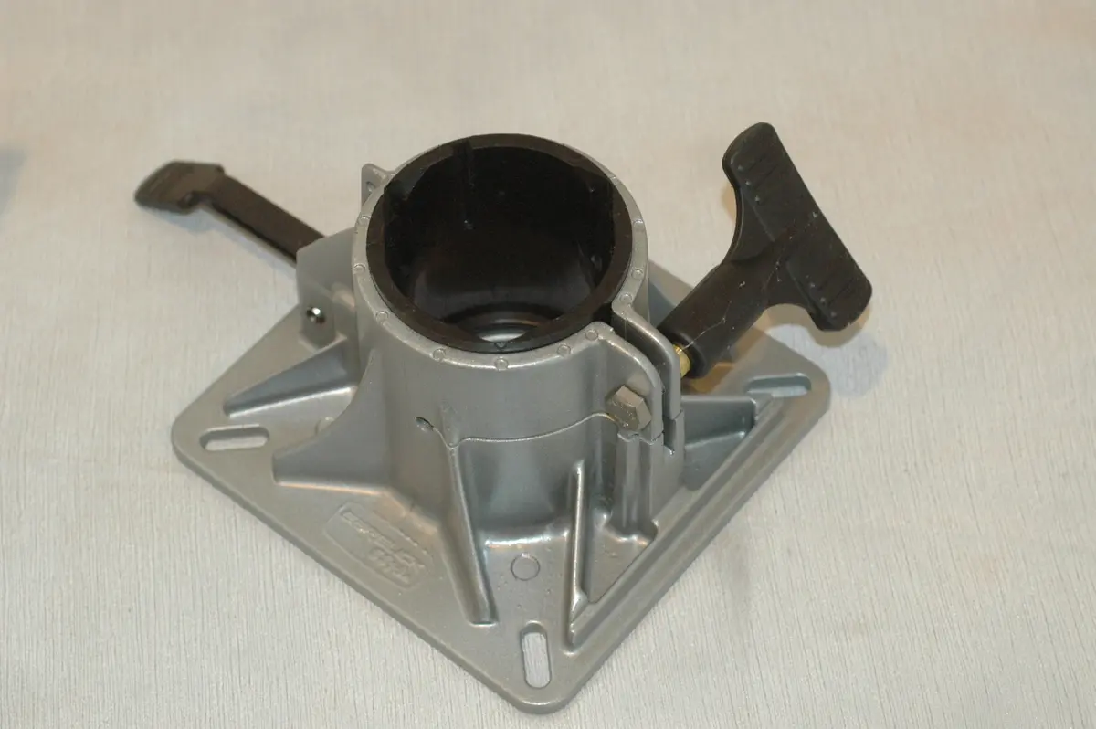 Garelick 99036 Swivel Seat Mount Spider For 2 7/8" Smooth Posts 1