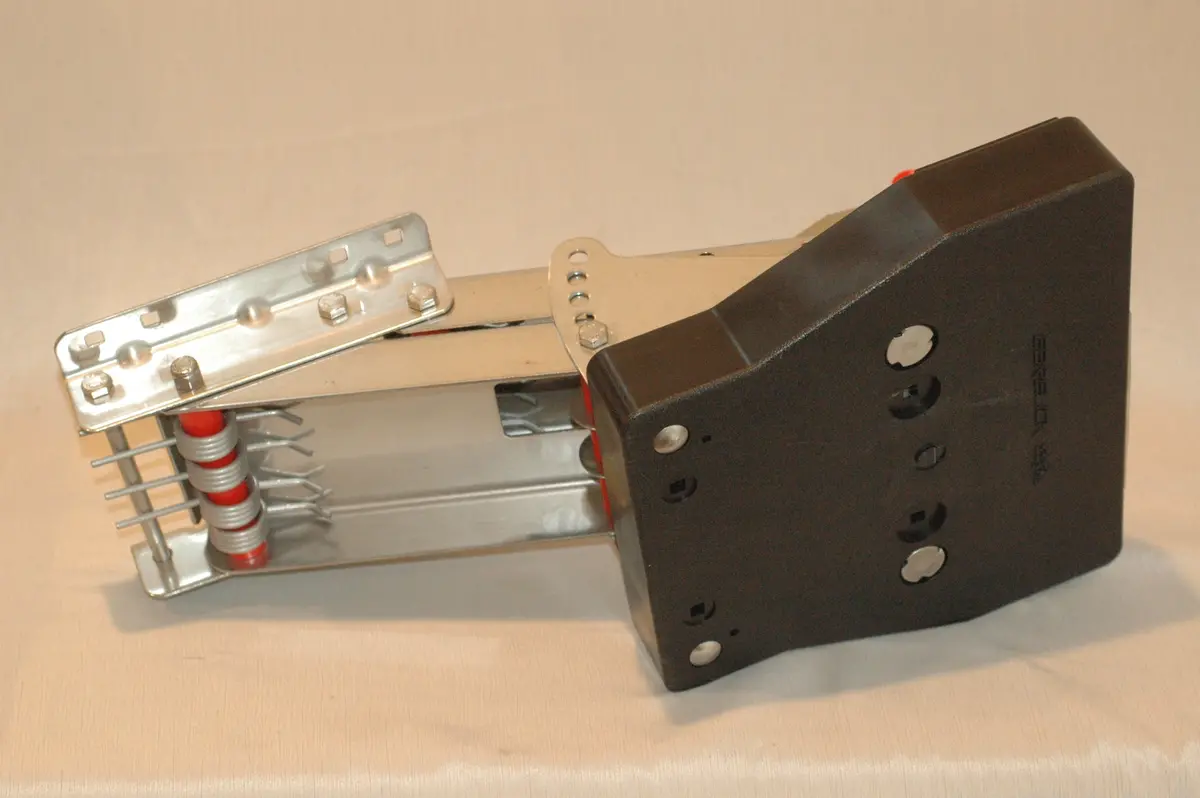 Garelick Eez-In 71056 Stainless Steel Motor Bracket For 2 Stroke Outboard 1