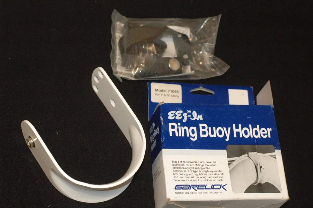 Garelick 71066 Ring Buoy Mount Holder Rail Or Bulkhead Mount 1