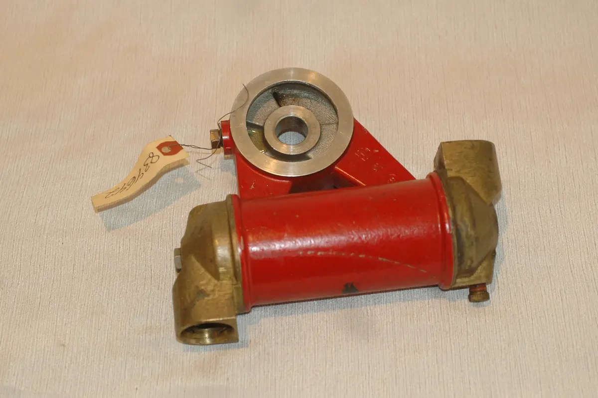 Volvo 834642 Oil Cooler 856831 (Used Item Please Read Details Below) 1