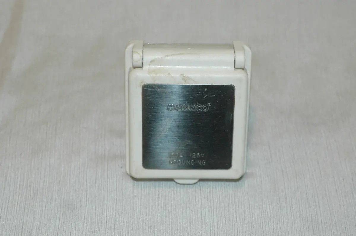 Marinco 301Elb White 30 Amp Power Inlet (New Out Of Box Smudges, Stained) 1