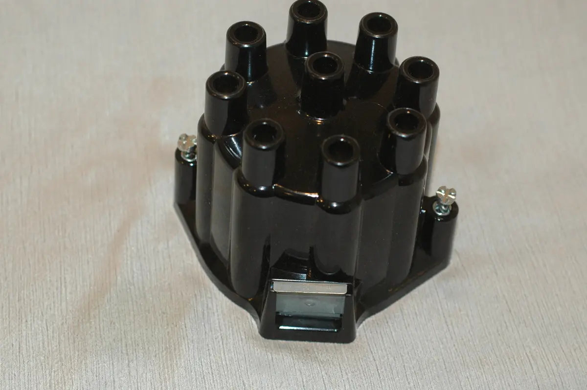 Mercury Quicksilver Mercruiser 33708 V-8 Distributor Cap Sierra 18-5384 Omc 383587 1