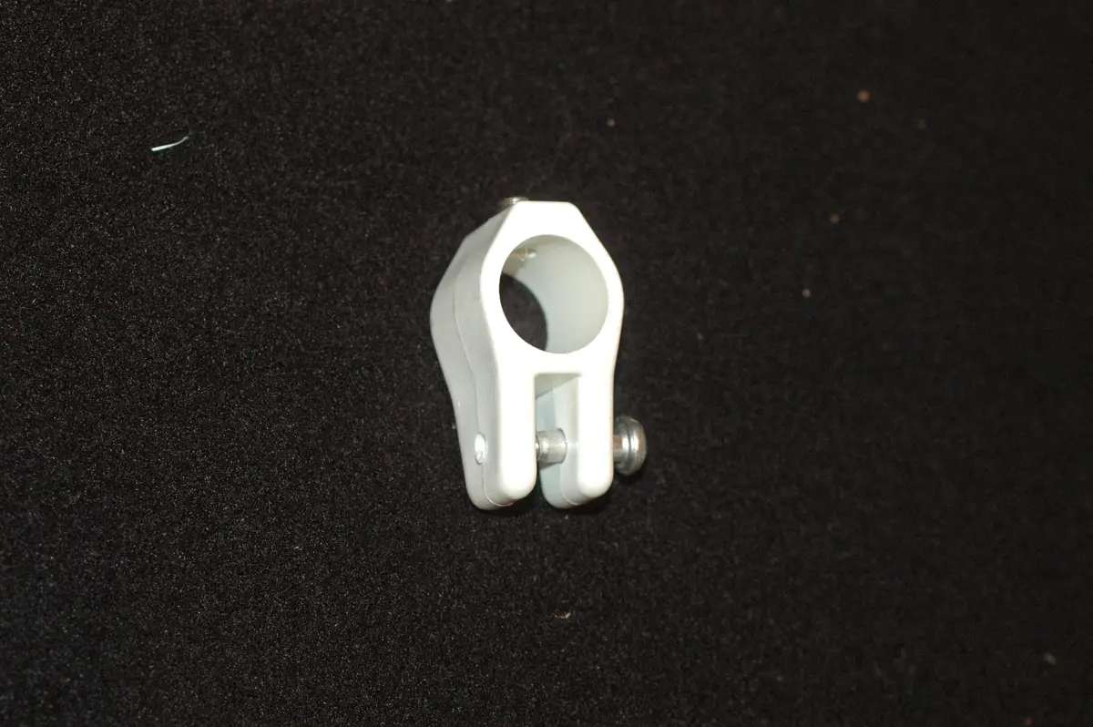 Taco F40-0804 Wn Canvas Top Jaw Slides For 3/4" Tube 273161 White 1