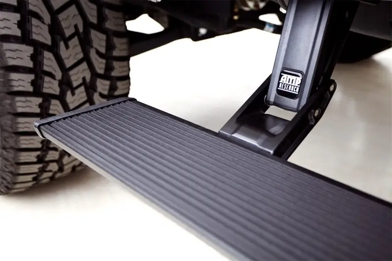 Amp Research 2019 Chevy Silverado 1500 Crew Powerstep Xtreme - Black (Incl Oem Style Illumination) 1
